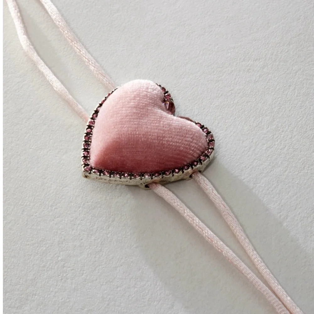 Free People Velvet Heart Choker (pink blush) NWT - Picture 2 of 6